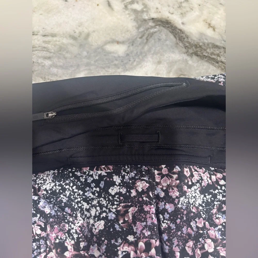 LuluLemon Hotty Hot short , Floral Print Athletic Shorts Size:8